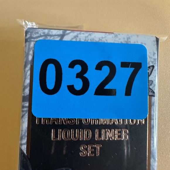 💜3/$15 Revolution Liquid Liner Set - Black, Red, Silver - Picture 6 of 6